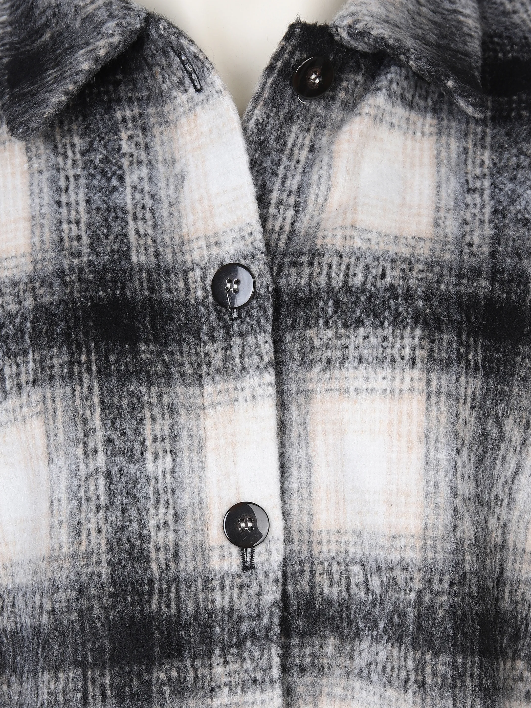 Only Carmakoma 15263132 CARLOU CHECK JACKET O Schwarz 866811 177911003 3 Only Carmakoma 15263132 CARLOU CHECK JACKET O Schwarz 866811 177911003 3