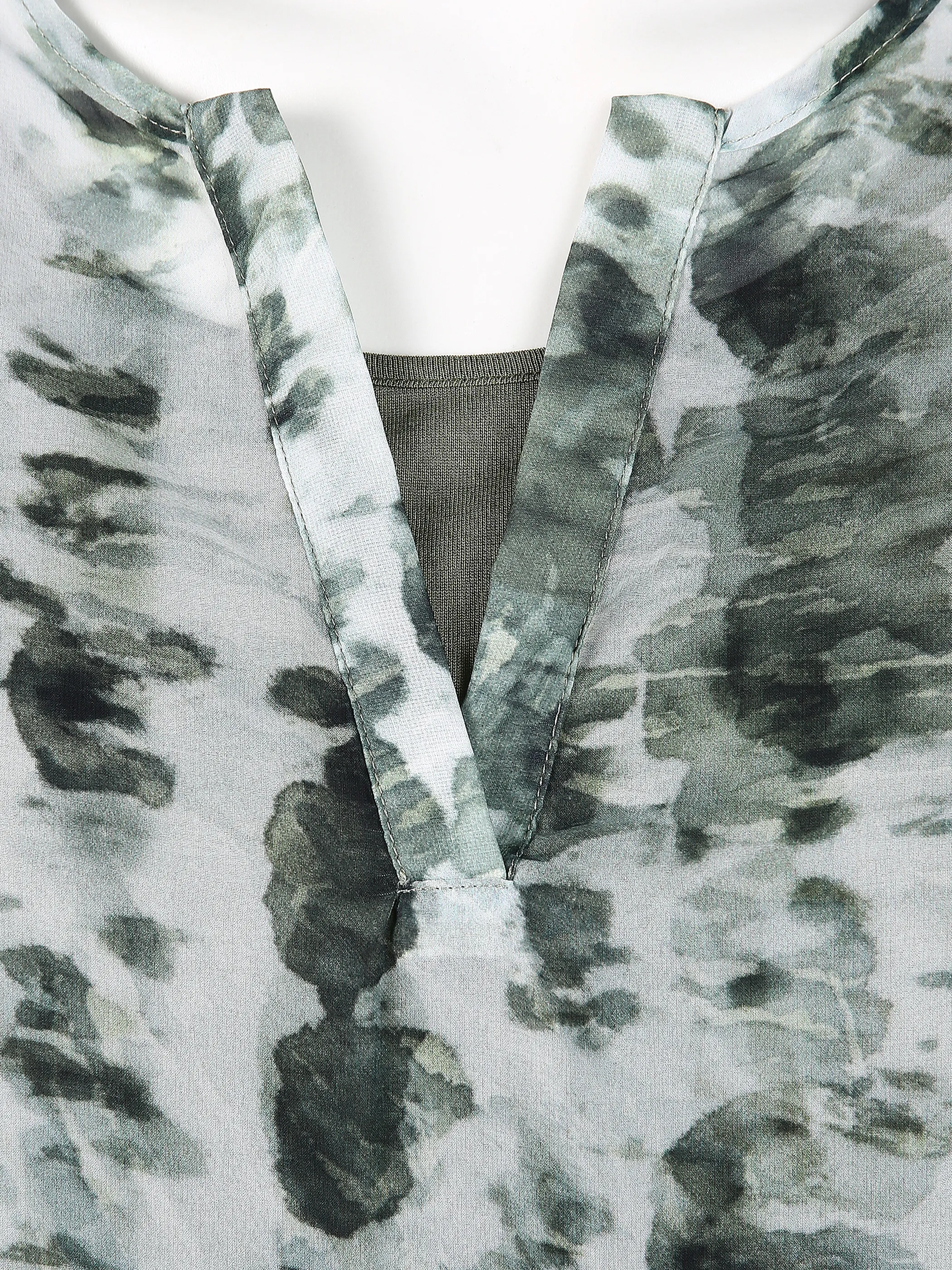 Lisa Tossa Da-Chiffonbluse Batikprint Grün 836787 OLIV GEM. 3 Lisa Tossa Da-Chiffonbluse Batikprint Grün 836787 OLIV GEM. 3
