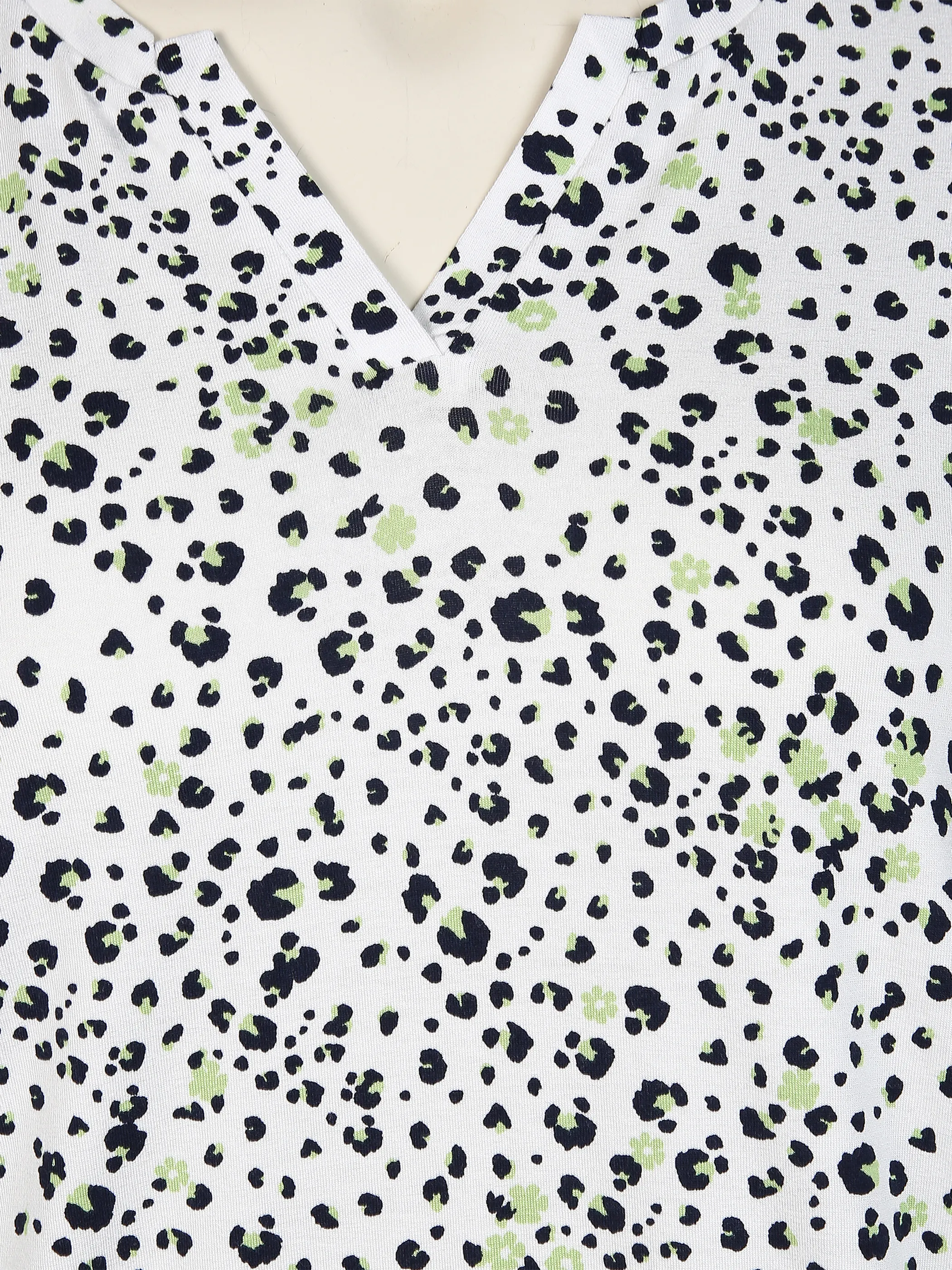 Sonja Blank Da-Gr. Größen Minimalprintshirt Grün 852323 PISTAZIE 3 Sonja Blank Da-Gr. Größen Minimalprintshirt Grün 852323 PISTAZIE 3