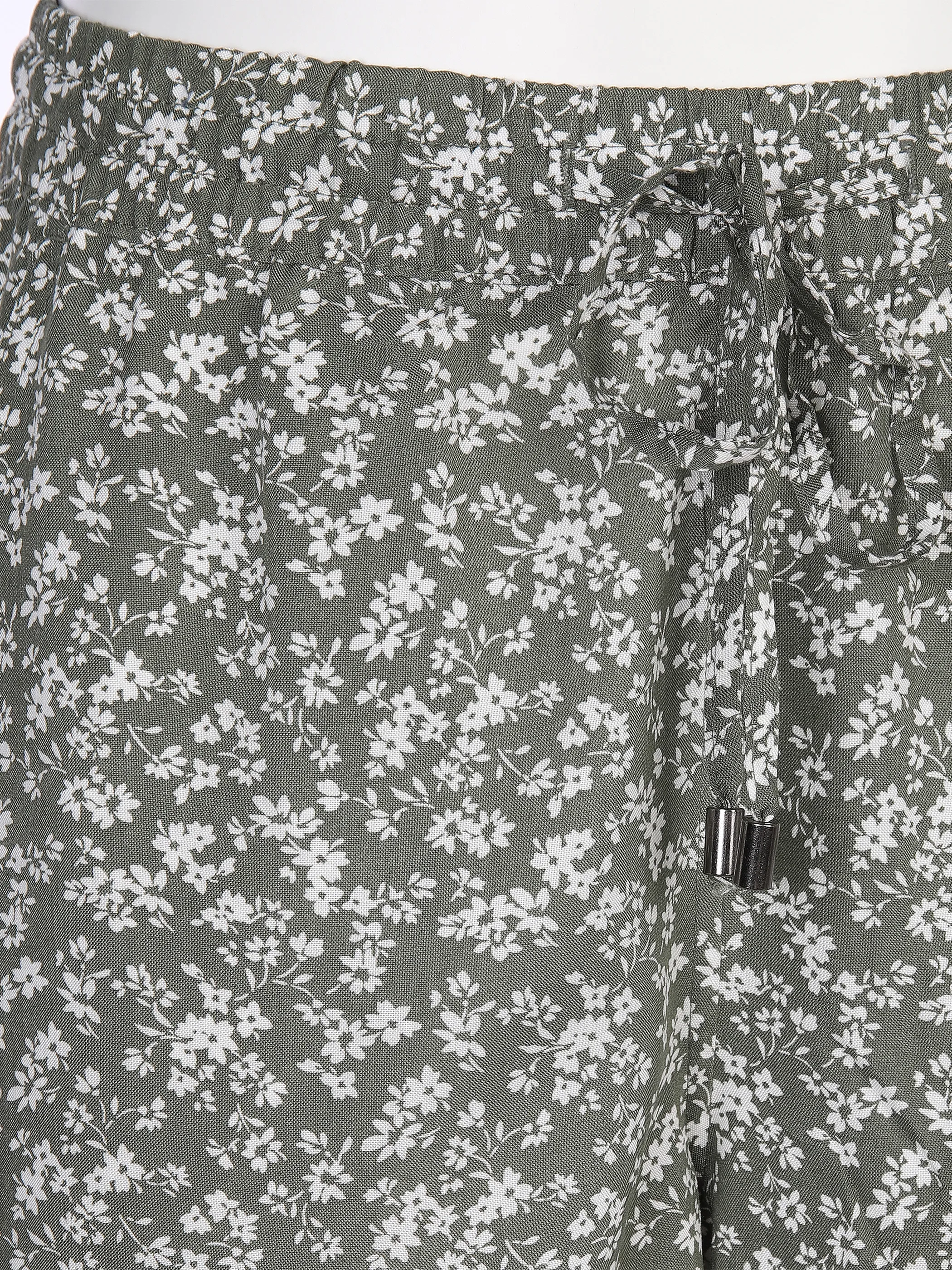 Sure Da-Short m. Alloverprint Grün 864715 OLIVE/OFFW 3 Sure Da-Short m. Alloverprint Grün 864715 OLIVE/OFFW 3