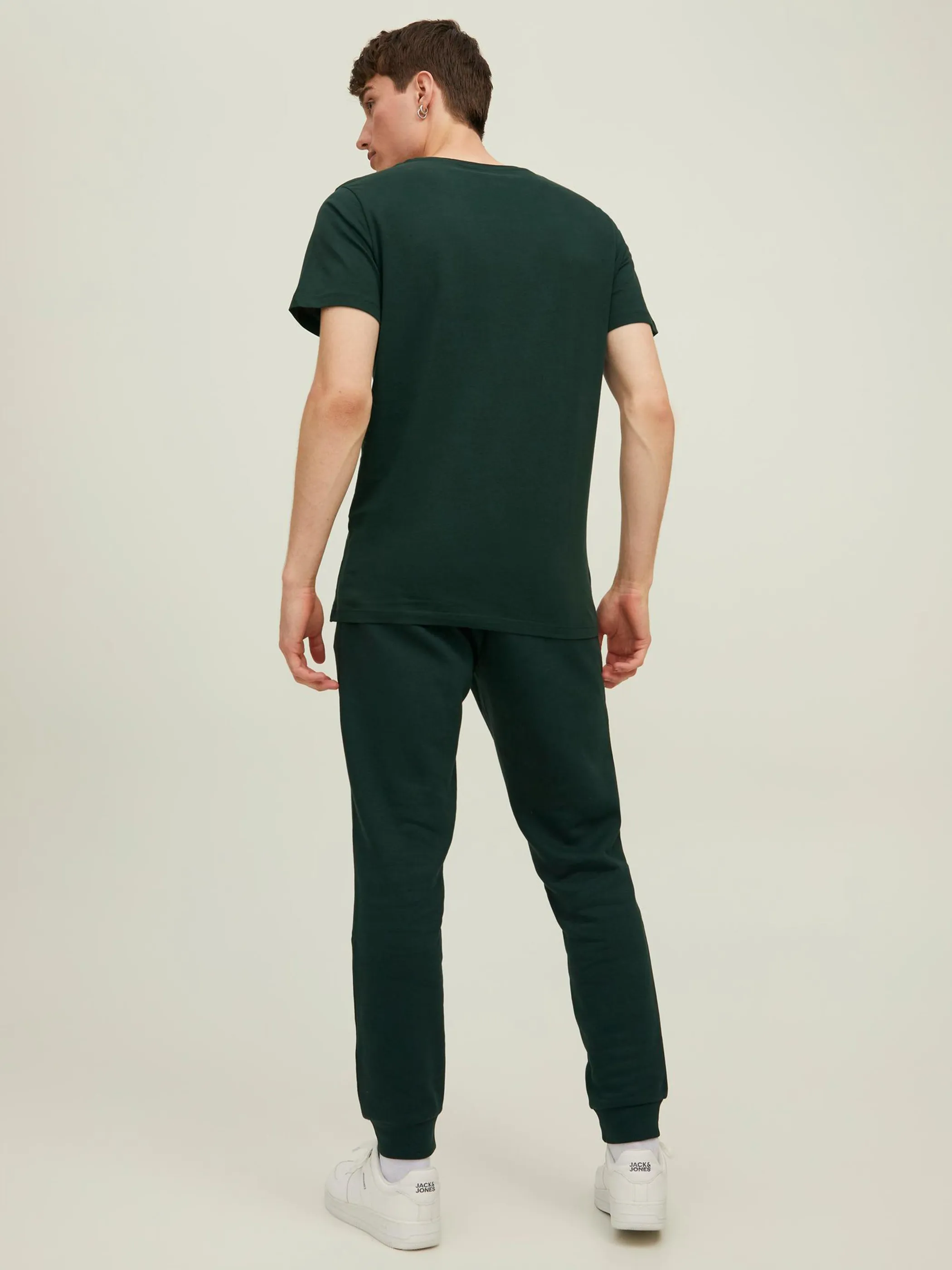 Jack Jones 12151955 JJECORP LOGO TEE SS O Grün 825562 176272011 2 Jack Jones 12151955 JJECORP LOGO TEE SS O Grün 825562 176272011 2