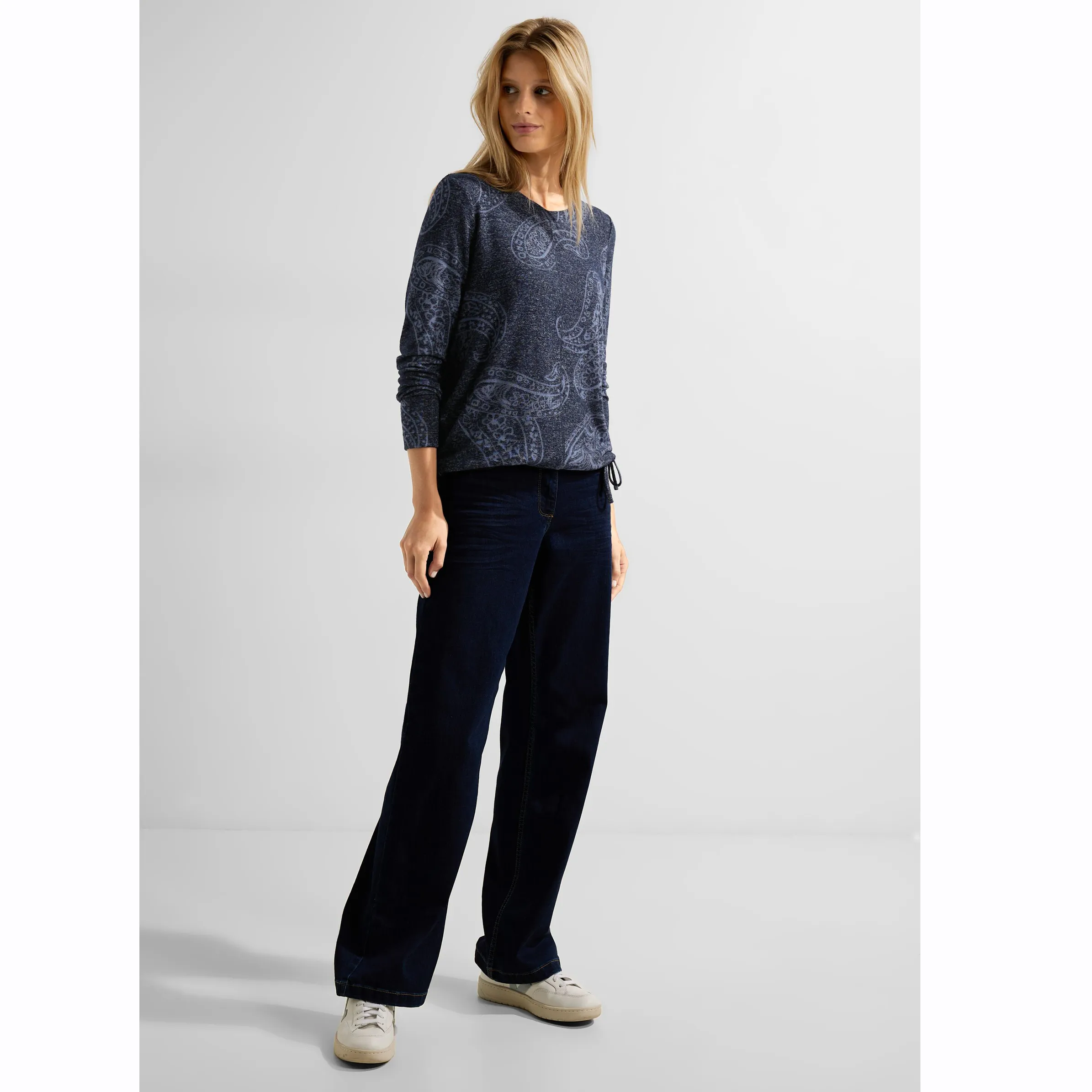 Cecil B320552 TOS AOP Paisley Cosy Shirt Blau 889685 24189 4 Cecil B320552 TOS AOP Paisley Cosy Shirt Blau 889685 24189 4