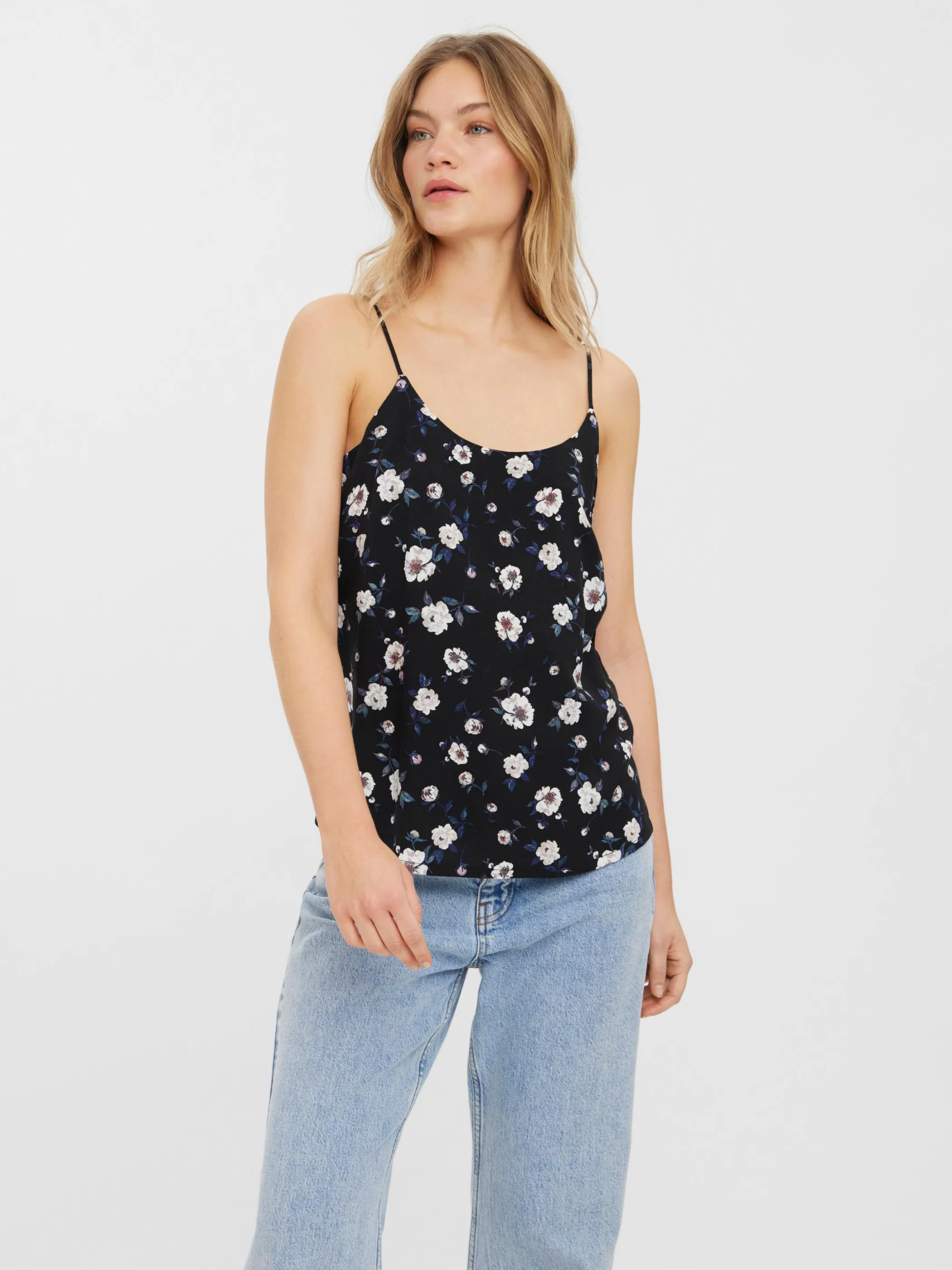 Vero Moda 10245152 VMSIMPLY EASY SINGLET Schwarz 850320 177868033 3 Vero Moda 10245152 VMSIMPLY EASY SINGLET Schwarz 850320 177868033 3