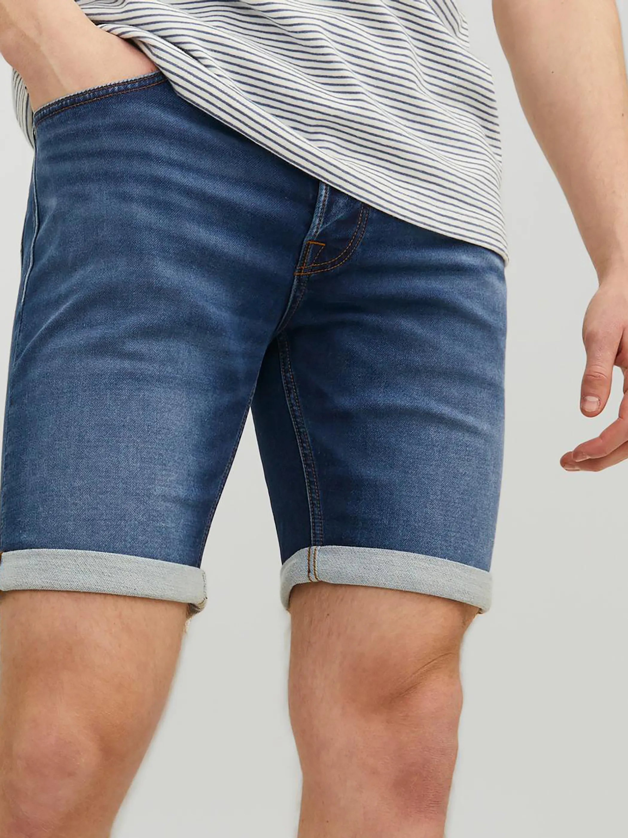 Jack Jones 12223677 JJIRICK JJICON SHORTS Blau 872238 188779 5