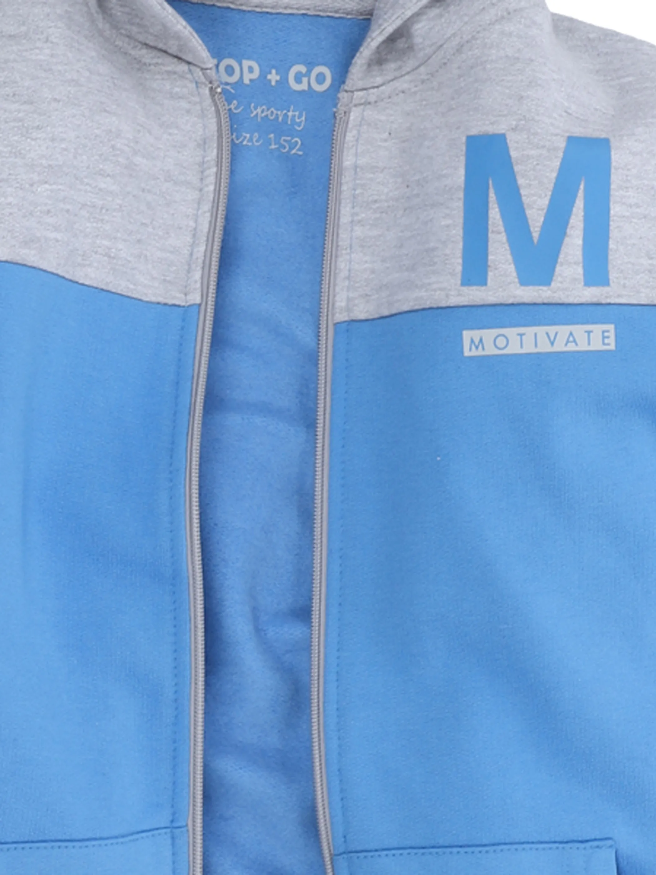 Stop + Go Kn-Jogginganzug m. Kapuze Grau 860602 GREY/BLUE 3 Stop + Go Kn-Jogginganzug m. Kapuze Grau 860602 GREY/BLUE 3