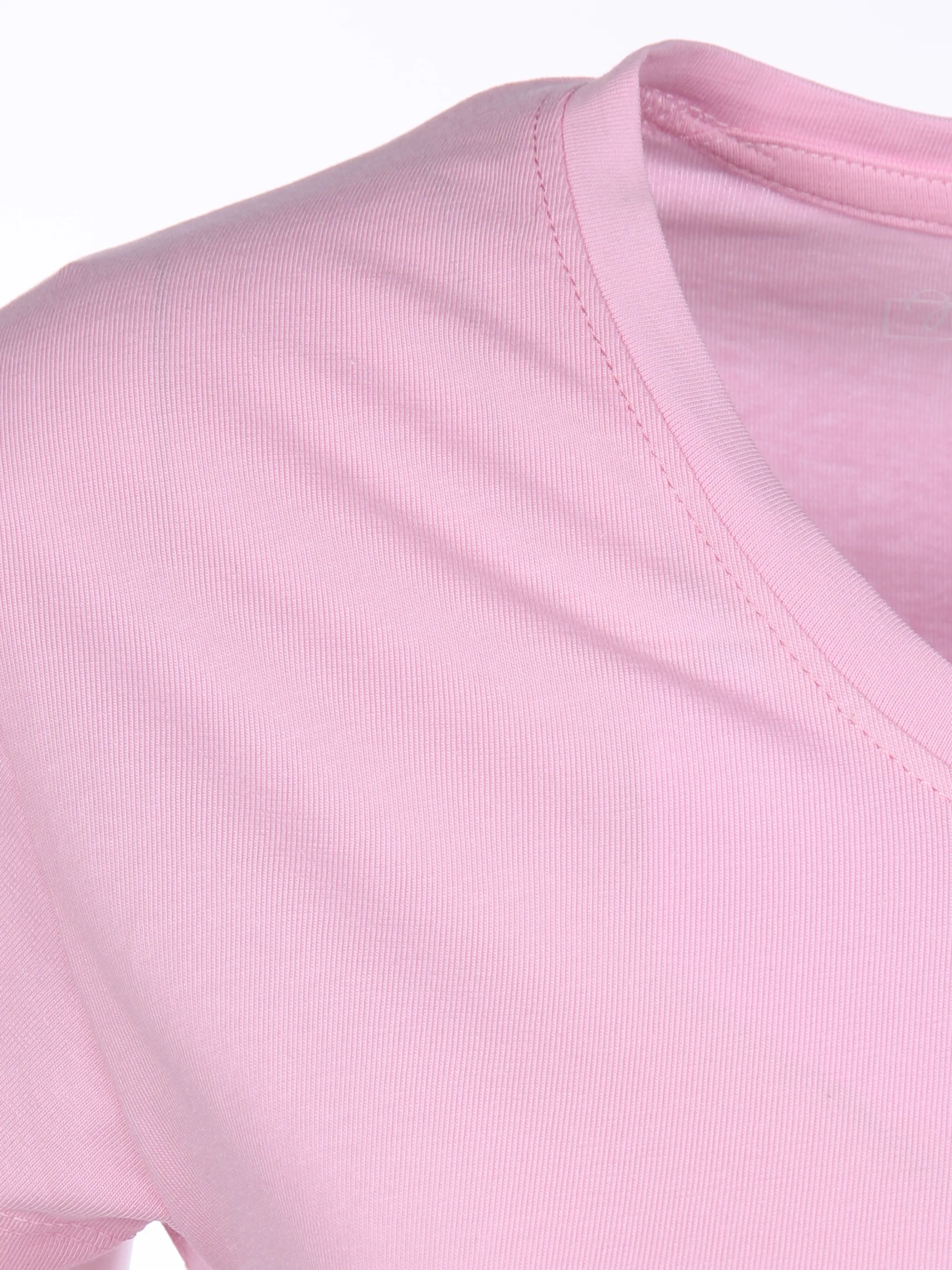 IX-O YF-Da-T-Shirt, V-Neck Pink 863770 14-2710TCX 3 IX-O YF-Da-T-Shirt, V-Neck Pink 863770 14-2710TCX 3