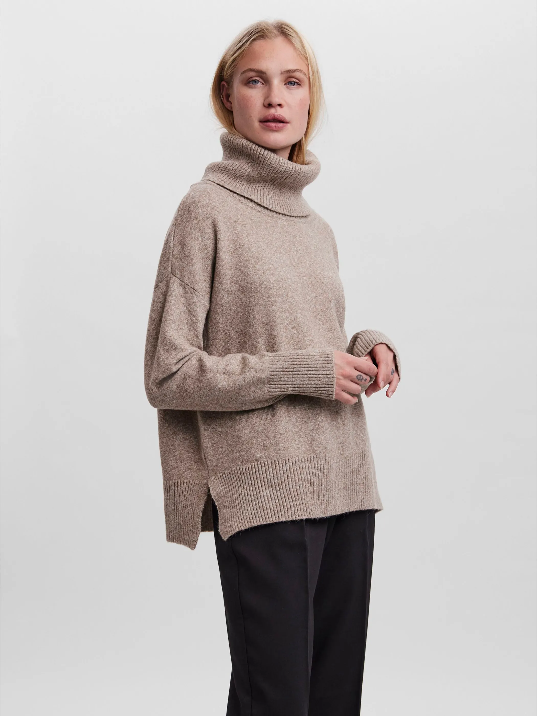 Vero Moda 10231324 VMDOFFY LS COWLNECK B Braun 842567 253617001 2 Vero Moda 10231324 VMDOFFY LS COWLNECK B Braun 842567 253617001 2