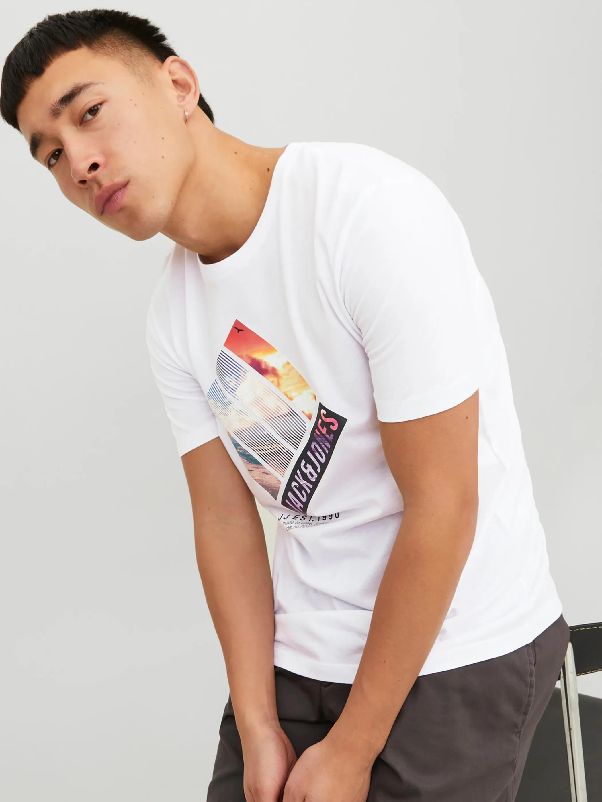 Jack Jones 12222044 JJTRESOR TEE SS CREW Weiß 875262 178074 3 Jack Jones 12222044 JJTRESOR TEE SS CREW Weiß 875262 178074 3