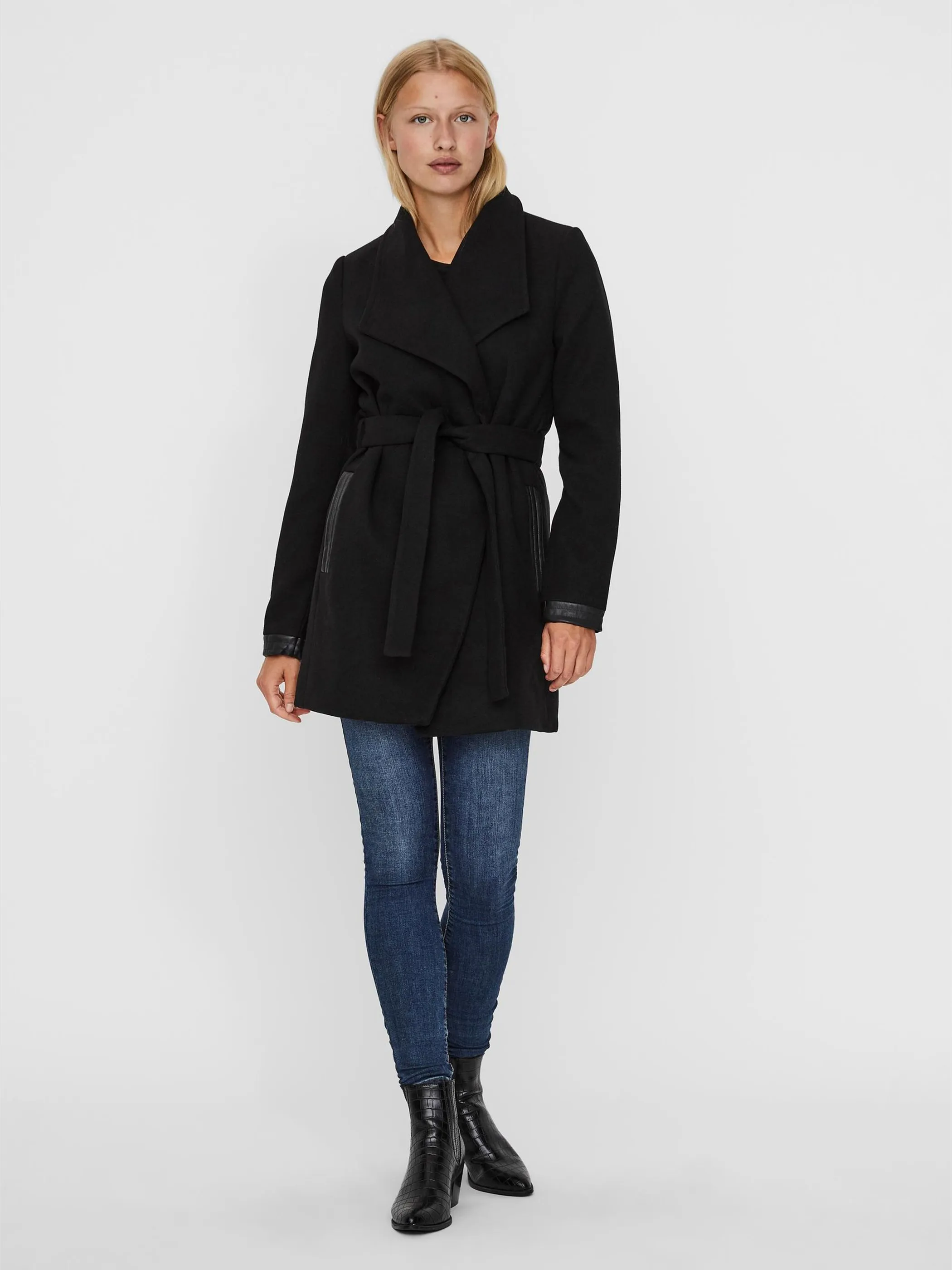 Vero Moda 10230680 VMCALASISSEL 3/4 JACK Schwarz 854400 177868 3 Vero Moda 10230680 VMCALASISSEL 3/4 JACK Schwarz 854400 177868 3