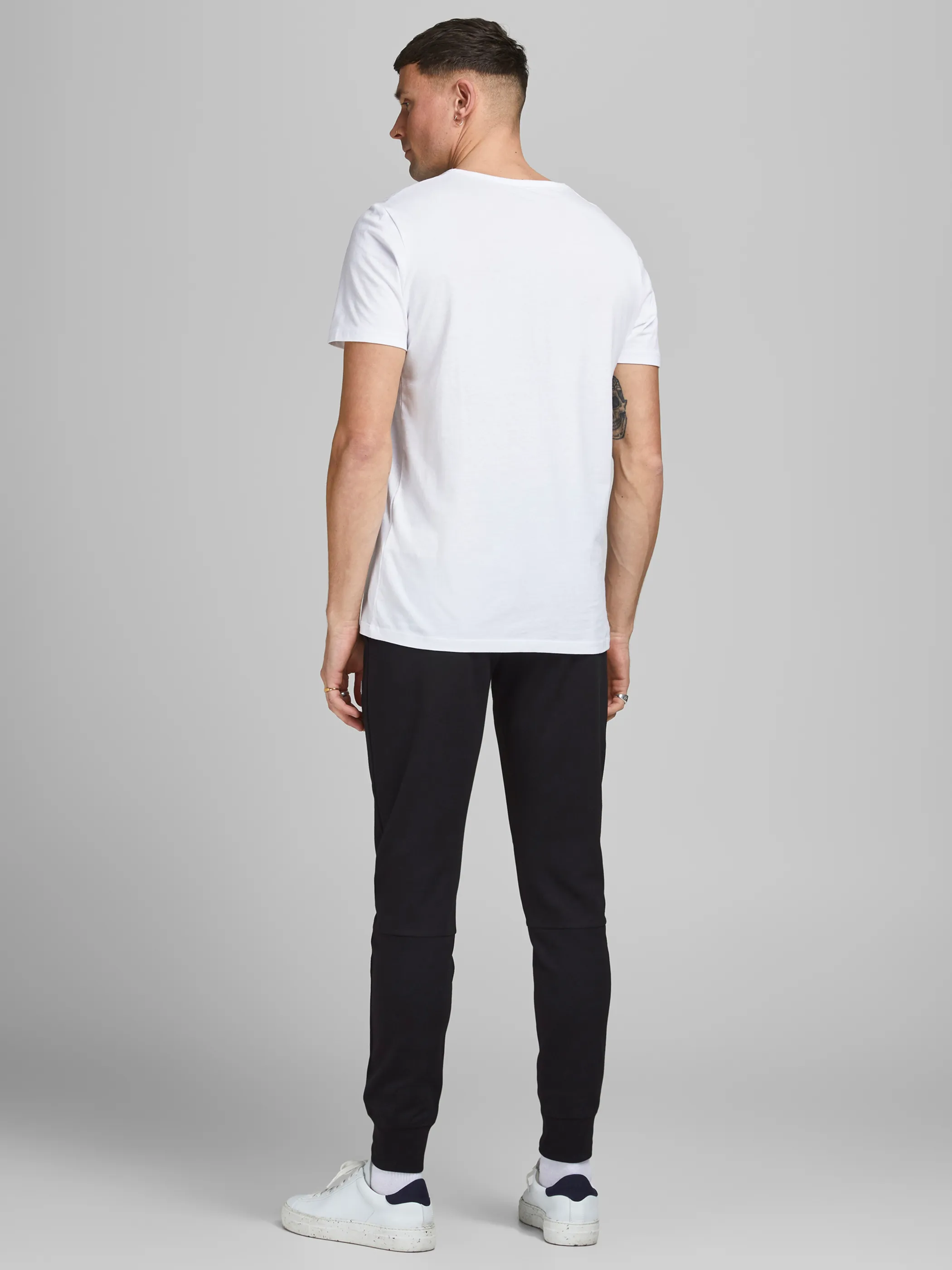 Jack Jones 12184970 JJIWILL JJAIR SWEAT P Schwarz 847457 178012 4