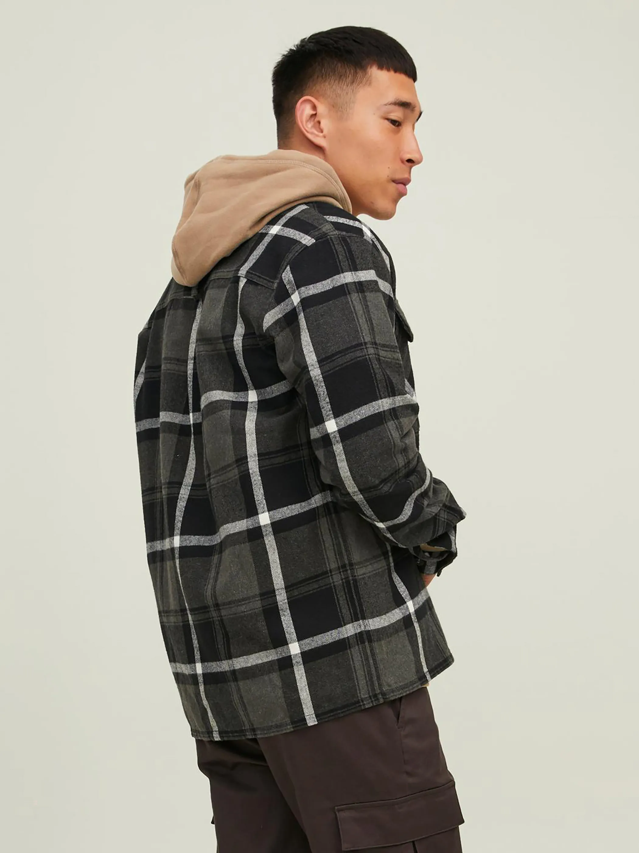 Jack Jones 12213478 JJEJAY OVERSHIRT L/S Grau 864762 179086 2 Jack Jones 12213478 JJEJAY OVERSHIRT L/S Grau 864762 179086 2