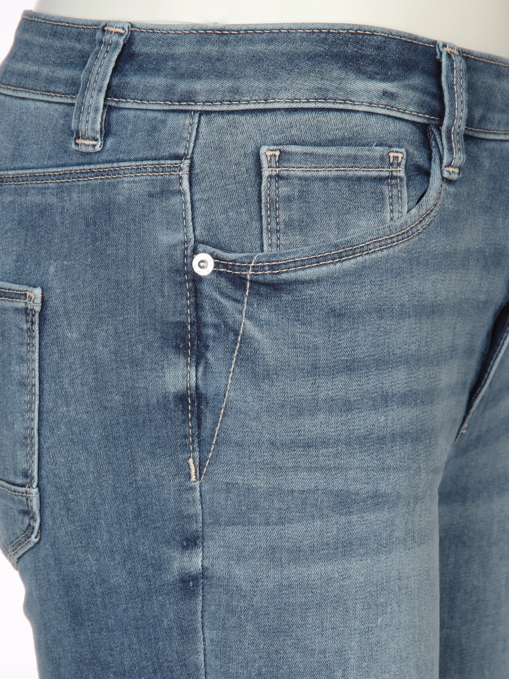 Tom Tailor 1035745 NOS Kate denim capri Blau 874868 10280 4 Tom Tailor 1035745 NOS Kate denim capri Blau 874868 10280 4