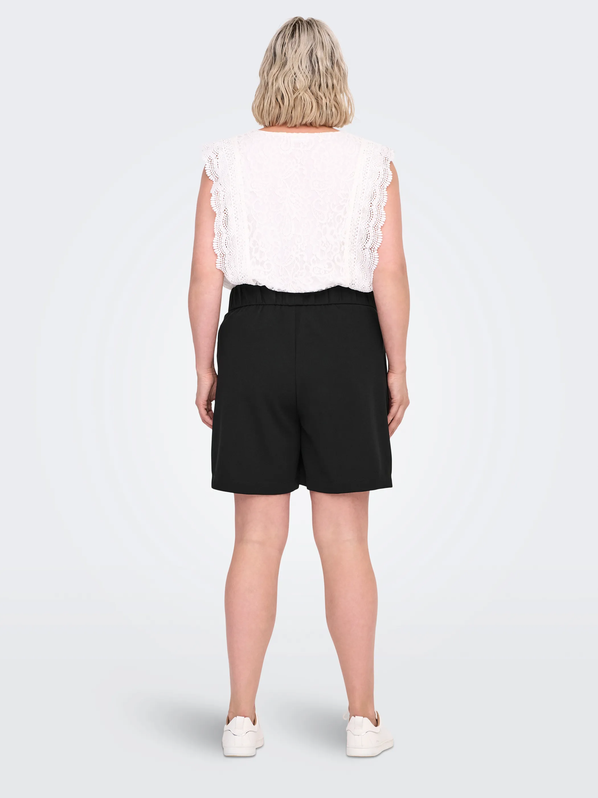 Only Carmakoma 15338720 CARSTILLA SHORTS JRS Schwarz 910659 177911 4