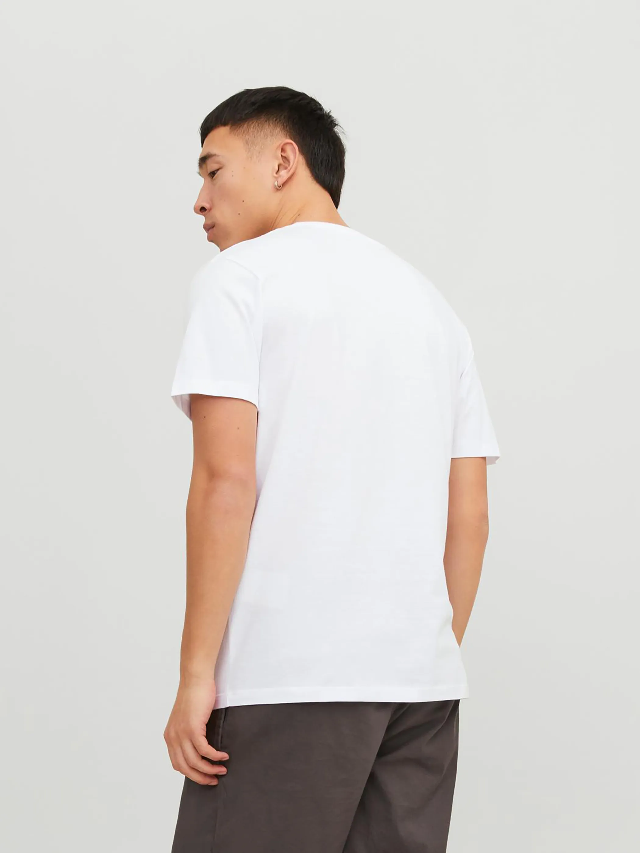 Jack Jones 12222044 JJTRESOR TEE SS CREW Weiß 875262 178074 2 Jack Jones 12222044 JJTRESOR TEE SS CREW Weiß 875262 178074 2