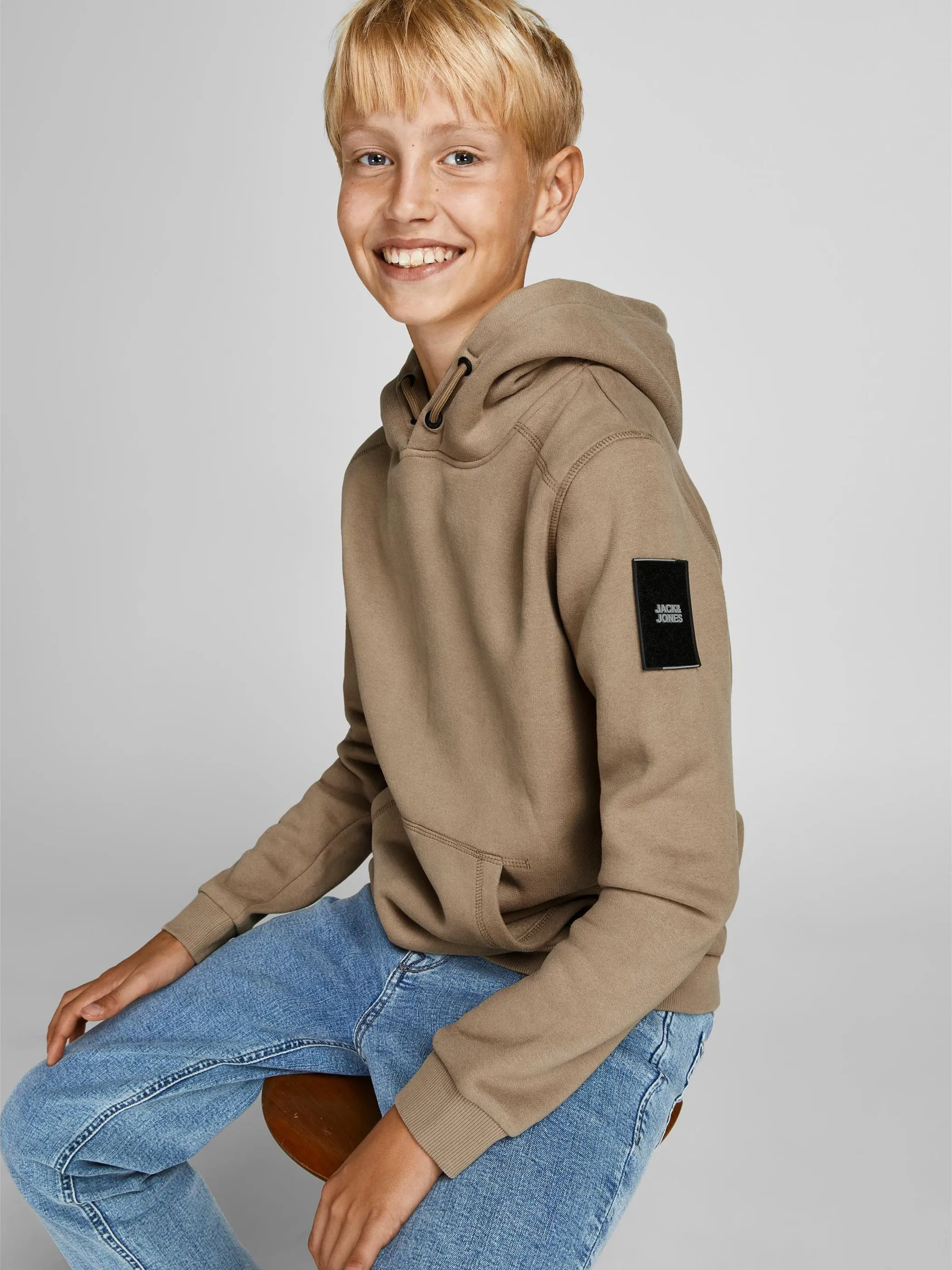 Jack&Jones Junior 12195178 JCOCLASSIC SWEAT HOOD Braun 856510 175972 2 Jack&Jones Junior 12195178 JCOCLASSIC SWEAT HOOD Braun 856510 175972 2
