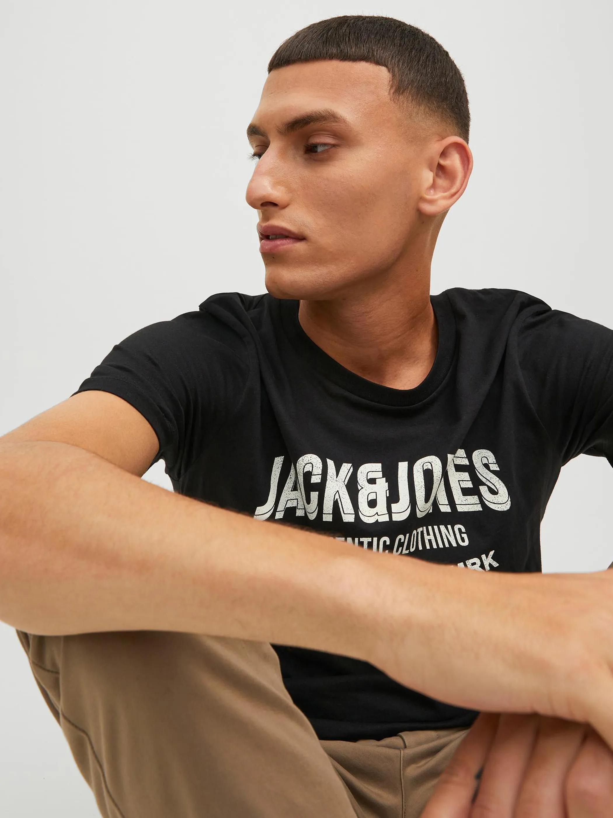 Jack Jones 12210949 JJEJEANS TEE SS O-NEC Schwarz 864754 178012 2