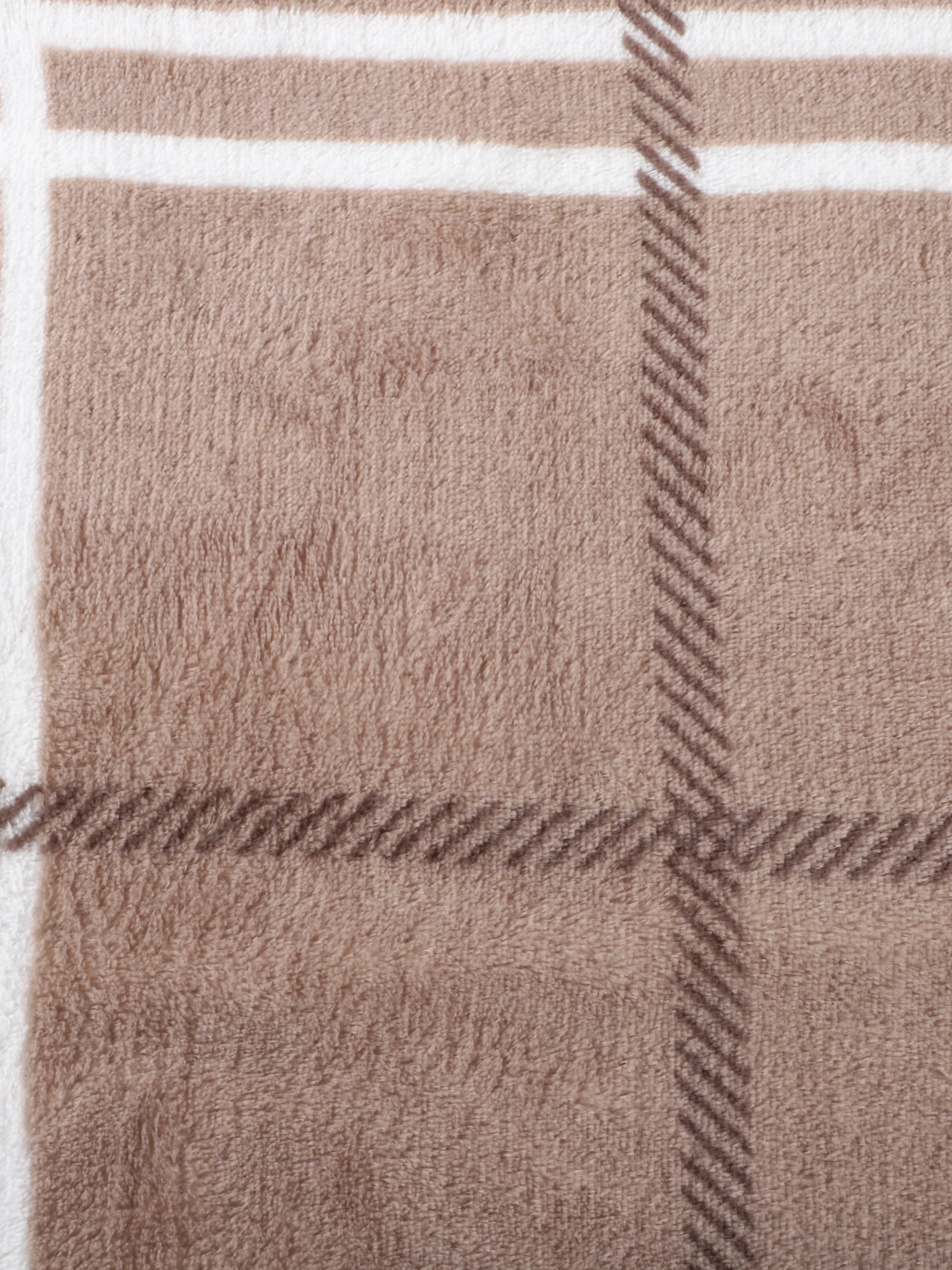 Dream House Kuscheldecke Elisa XXL 220x240 Braun 890089 BRAUN 3 Dream House Kuscheldecke Elisa XXL 220x240 Braun 890089 BRAUN 3