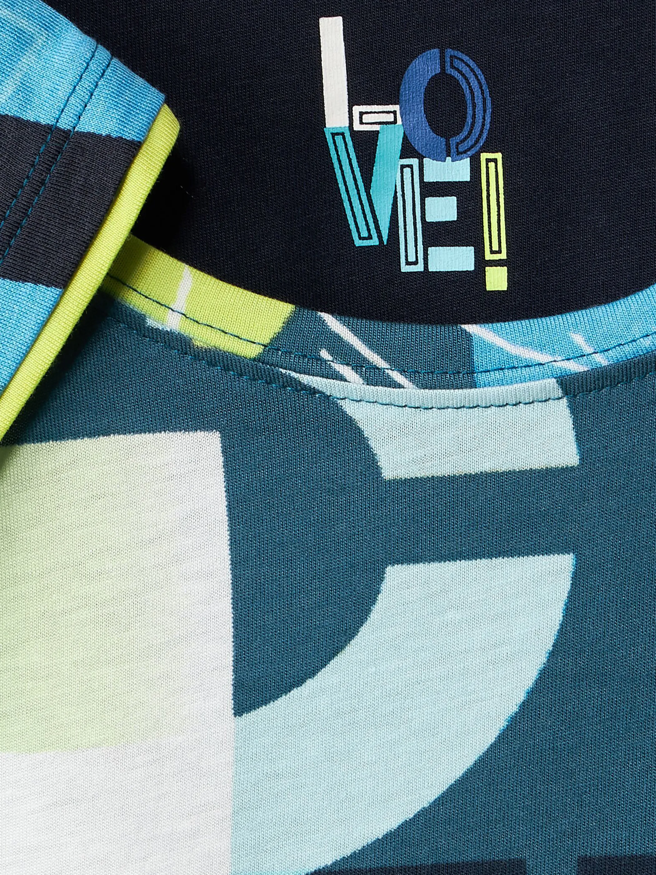 Cecil B319381 TOS Wording AOP Smock Shirt Blau 880835 34744 3 Cecil B319381 TOS Wording AOP Smock Shirt Blau 880835 34744 3