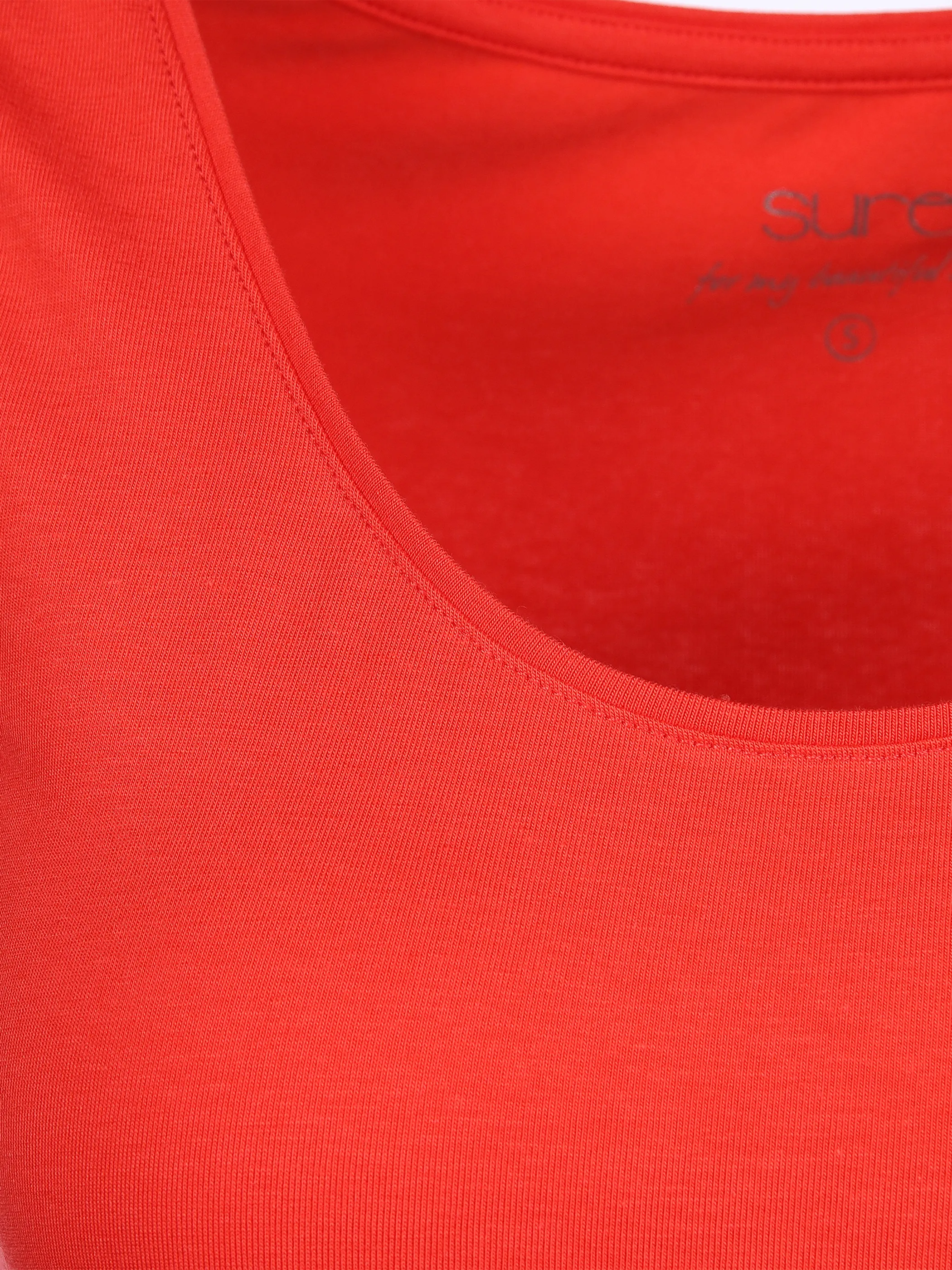 Sure Da-Tanktop m. Neckprint Rot 864847 ROT 3 Sure Da-Tanktop m. Neckprint Rot 864847 ROT 3